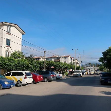 Casa Aurora #2: Private Room In Excellent Location 푸에르토 발라타 외부 사진