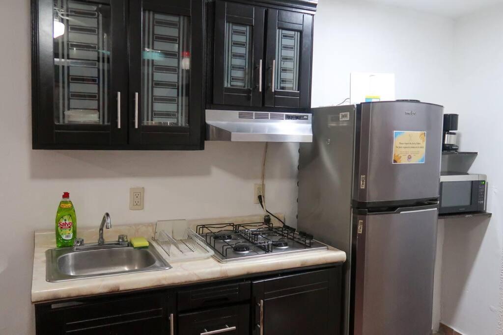 Casa Aurora #2: Private Room In Excellent Location 푸에르토 발라타 외부 사진