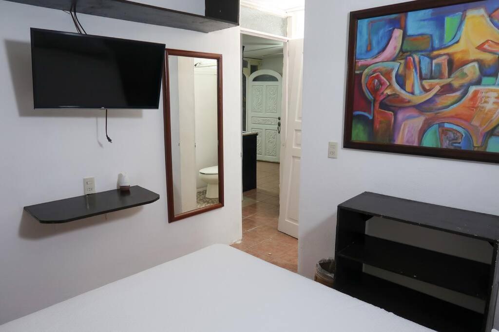 Casa Aurora #2: Private Room In Excellent Location 푸에르토 발라타 외부 사진