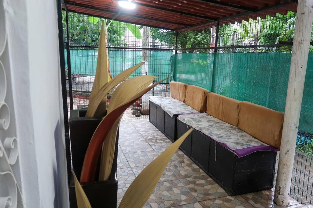 Casa Aurora #2: Private Room In Excellent Location 푸에르토 발라타 외부 사진